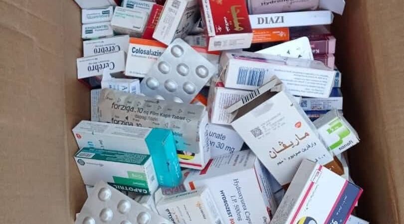 ضبط كميات كبيرة من الأدوية المهرّبة داخل مخزن وصيدلية بمدني